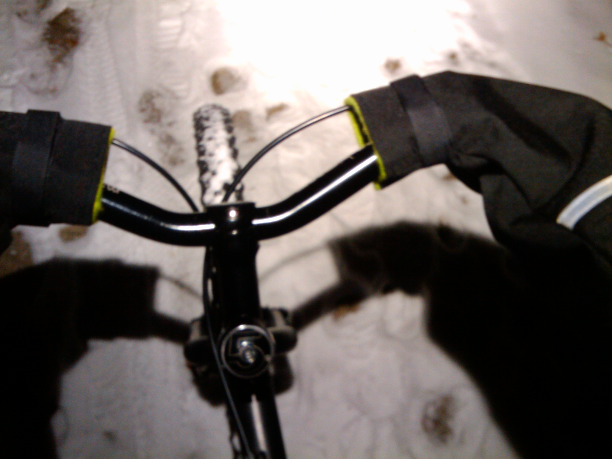 The T-Mobile G1 / HTC Dream failed to focus in freezing temperatures. This was taken while I was out on a bike ride.
