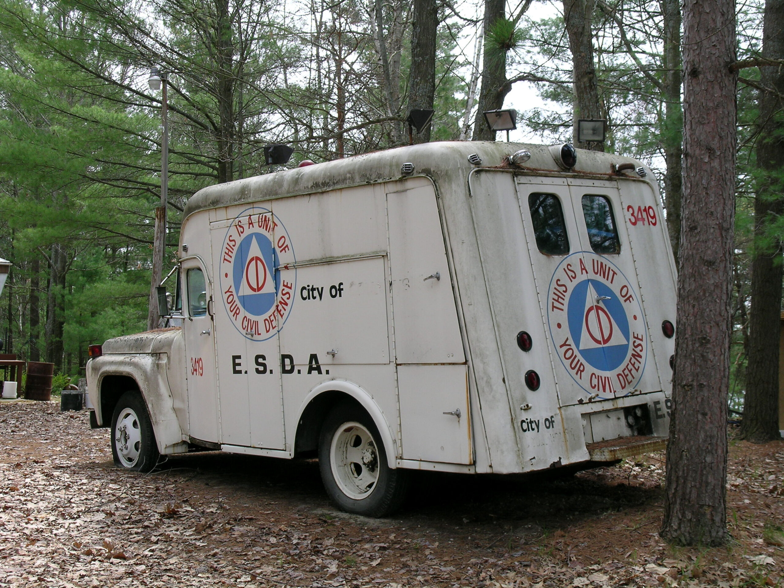An old Civil Defense vehicle found amongst a bunch of trailers and mobile homes at the end of a road, right near the aforementioned tree farm.