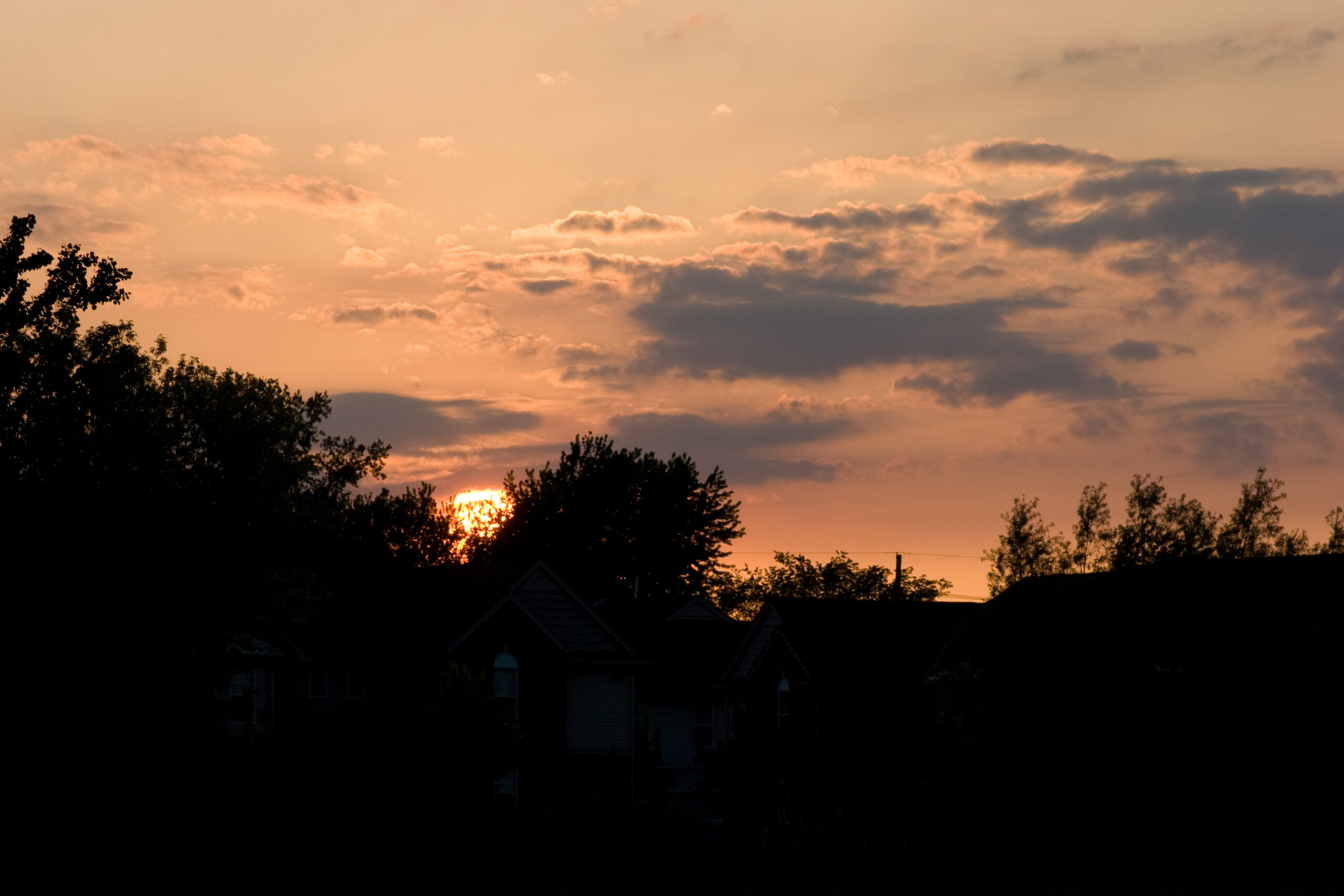 Sunset on the evening of 26-May-2008, as seen looking westward from near my condo.