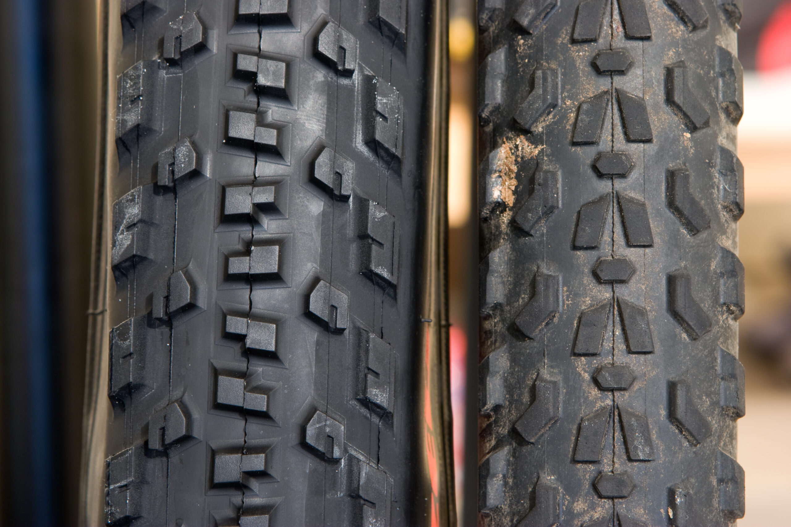 Specialized The Captain Control tire on the left and Fast Trak LK, the tires which came with my bike, on the right.