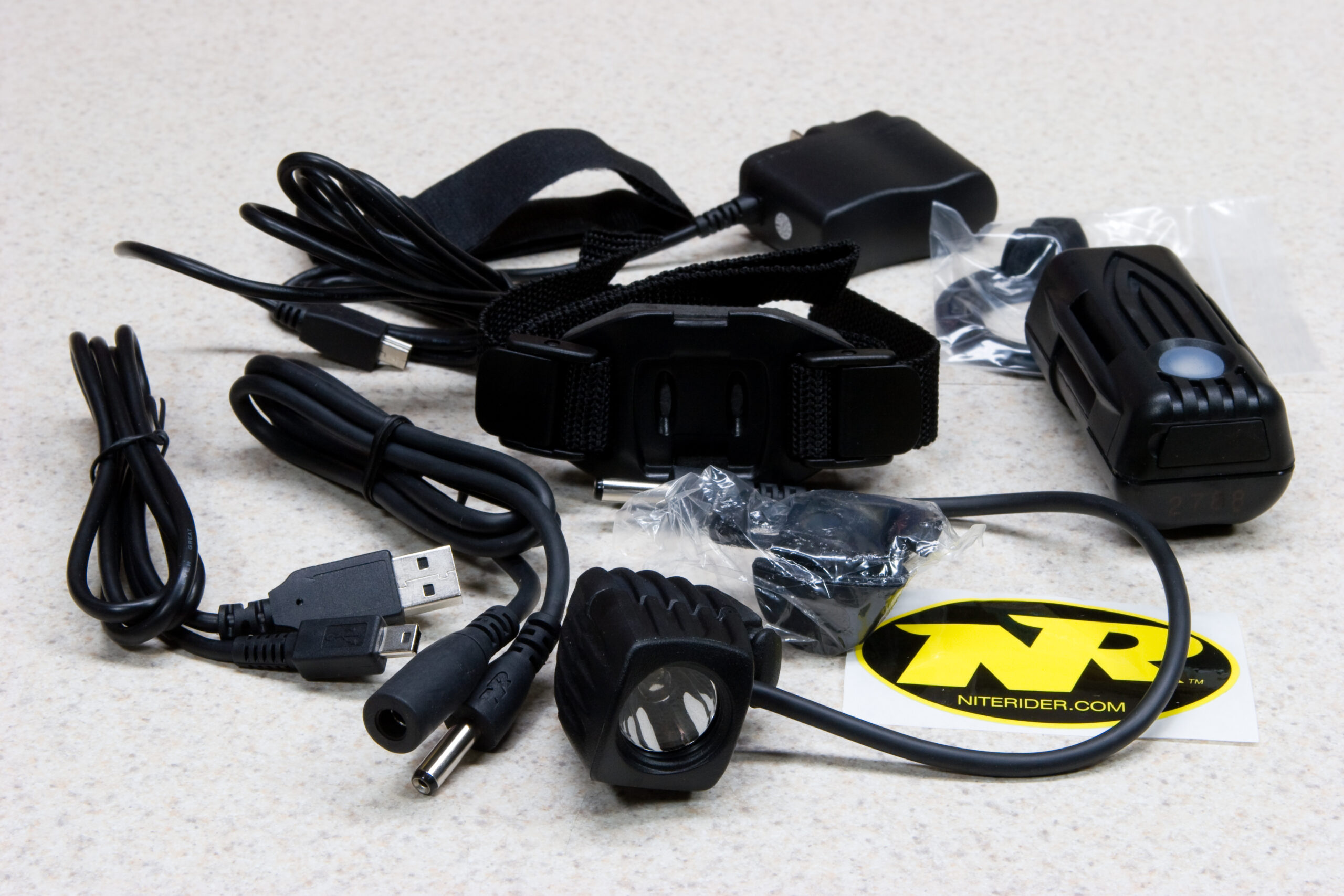 Everything found in the NiteRider MiNewt Mini-USB Plus box. Note that there is no instruction sheet, and one is directed to download it from niterider.com.