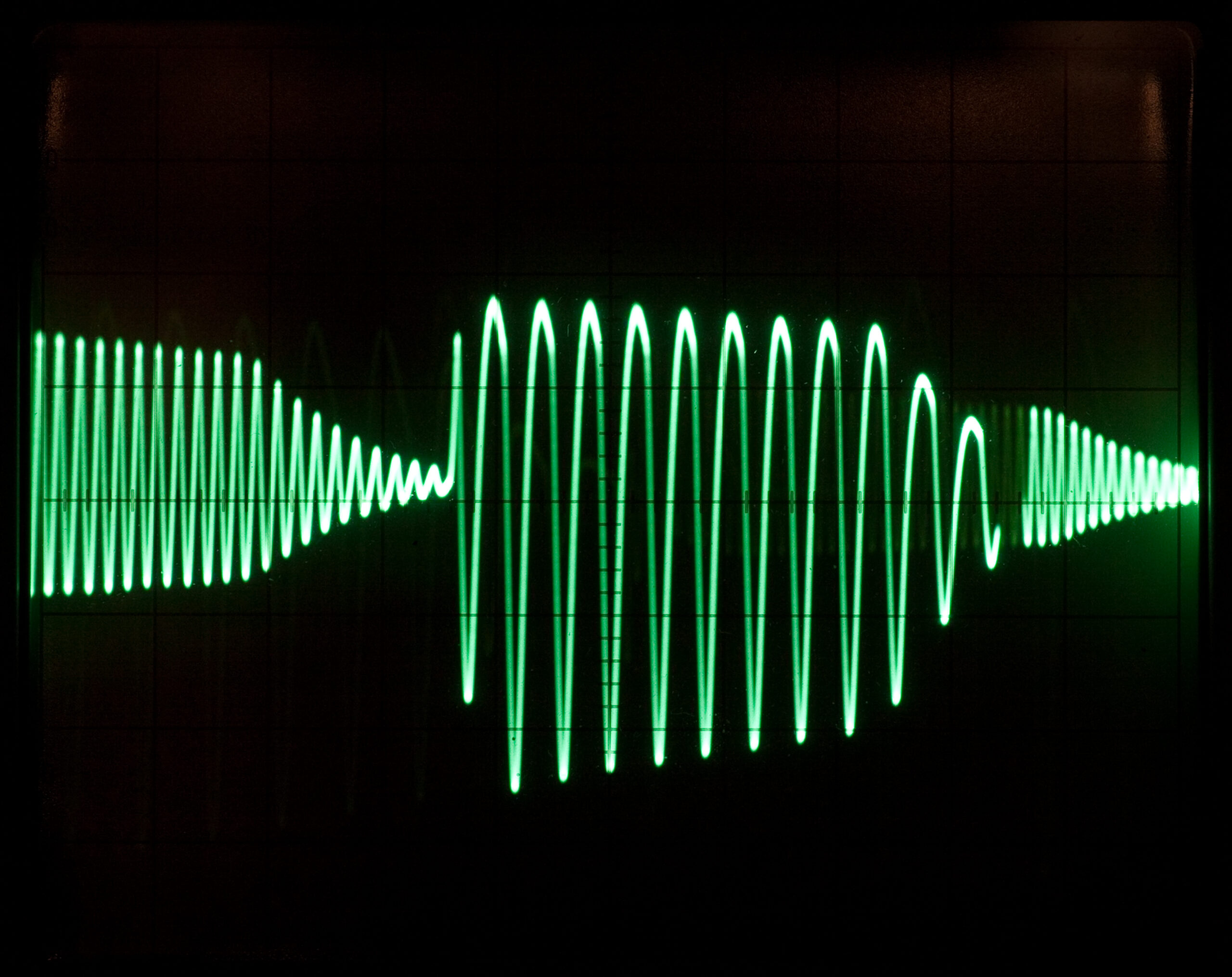 Waveform #1 from the headphone jack on the x0xb0x after replacing the defective BA6110.