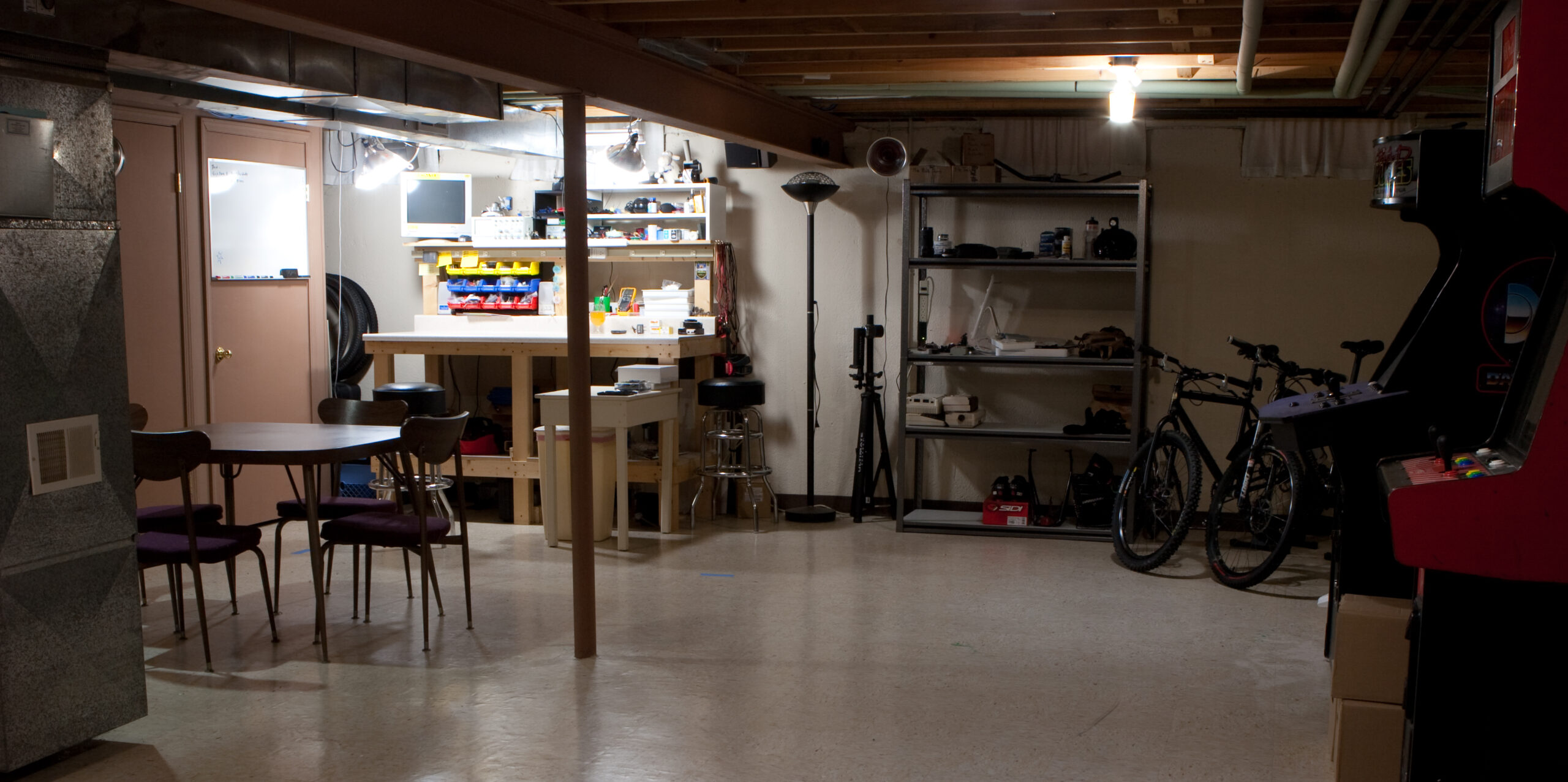 After not picking up following far too many projects I finally took the time to give my basement a good straightening up / cleaning.