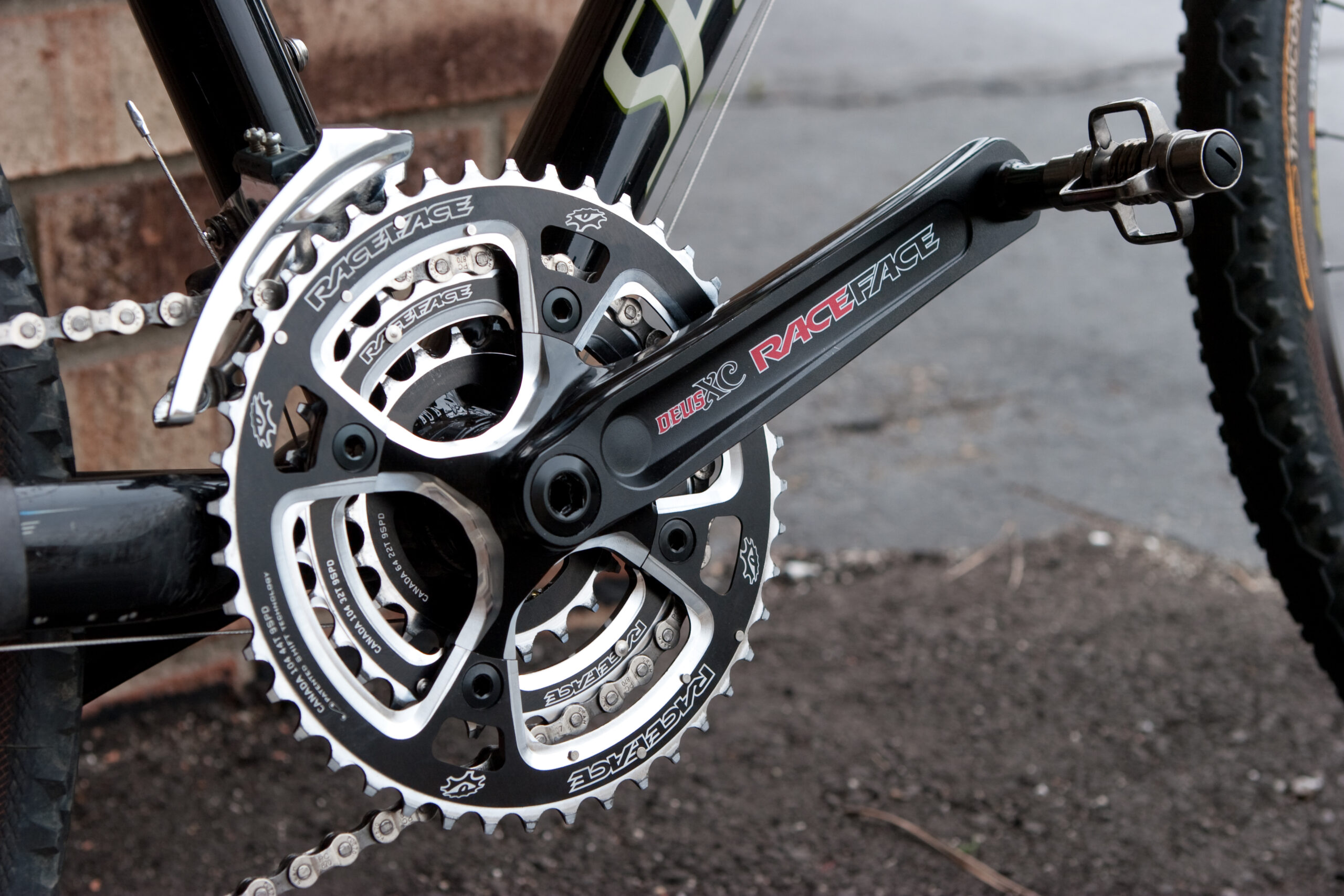 Race Face Deus XC Crankset on my not-really-a-Rockhopper-Disc-anymore.
