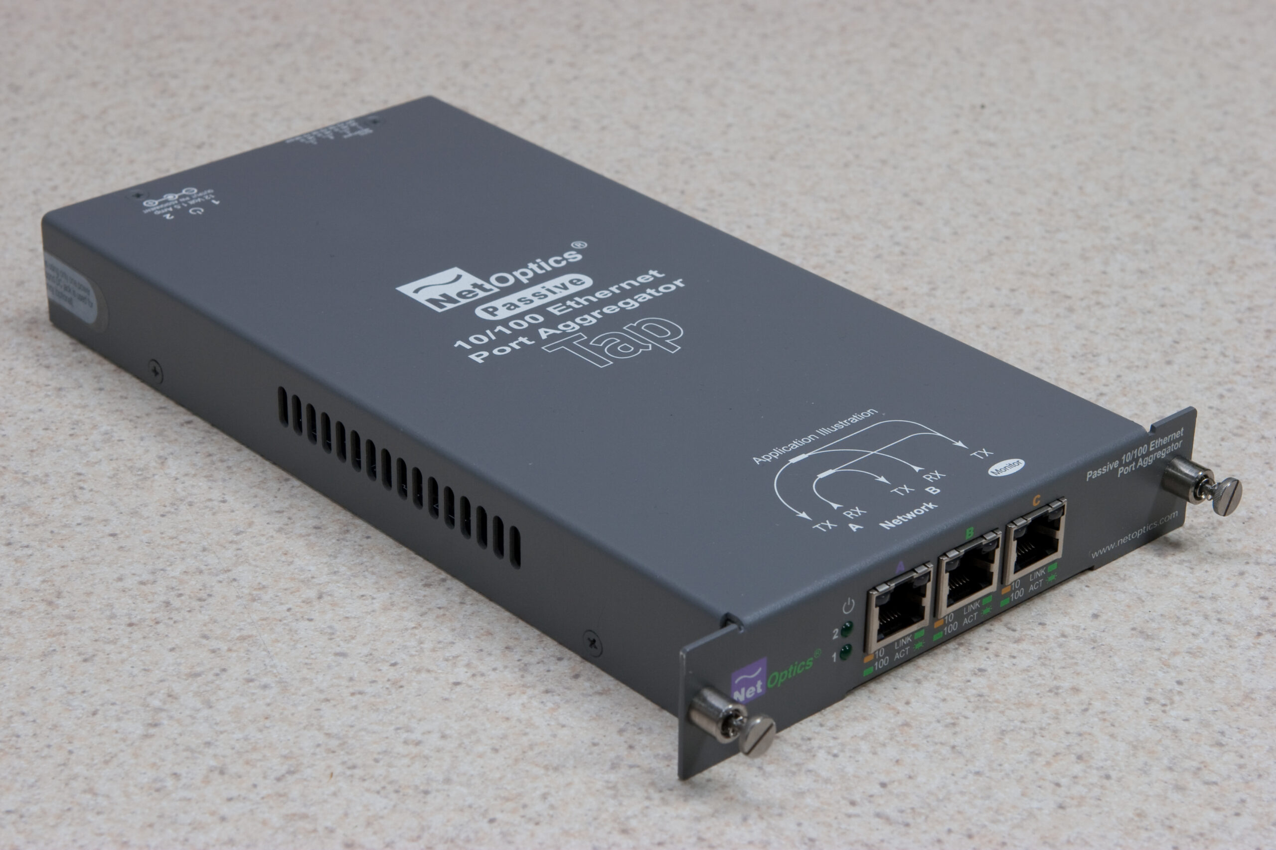 Top/front view of the NetOptics Passive 10/100 Port Aggregator Tap.