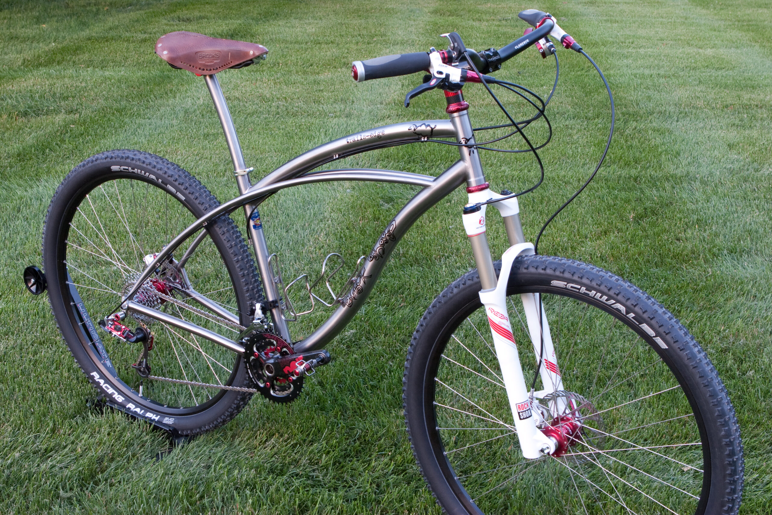 Another view of Bob's new Black Sheep 29er.