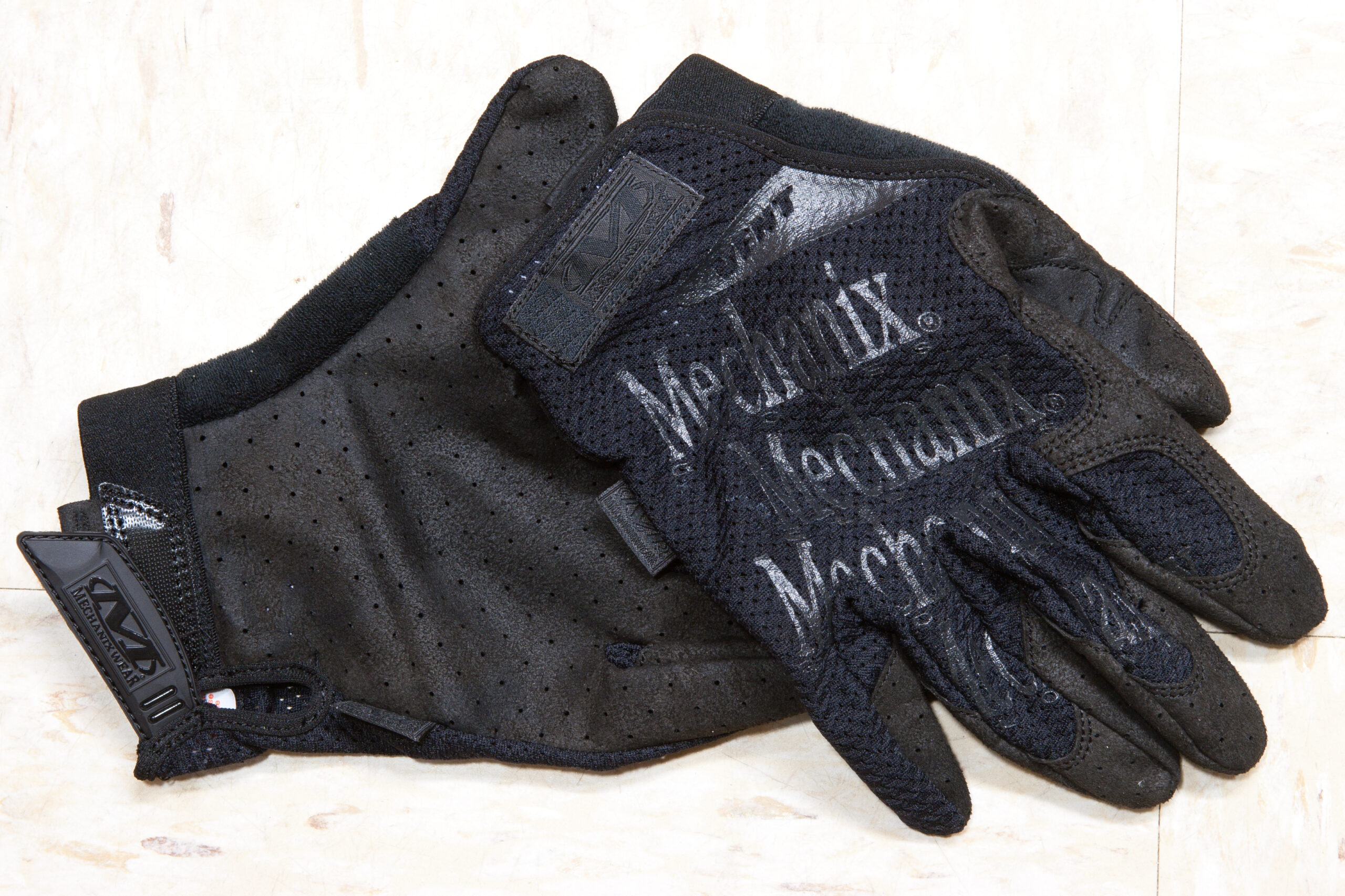 Mechanix Wear's The Original® Vent Glove in Black / Covert. These seem to be good cycling gloves.