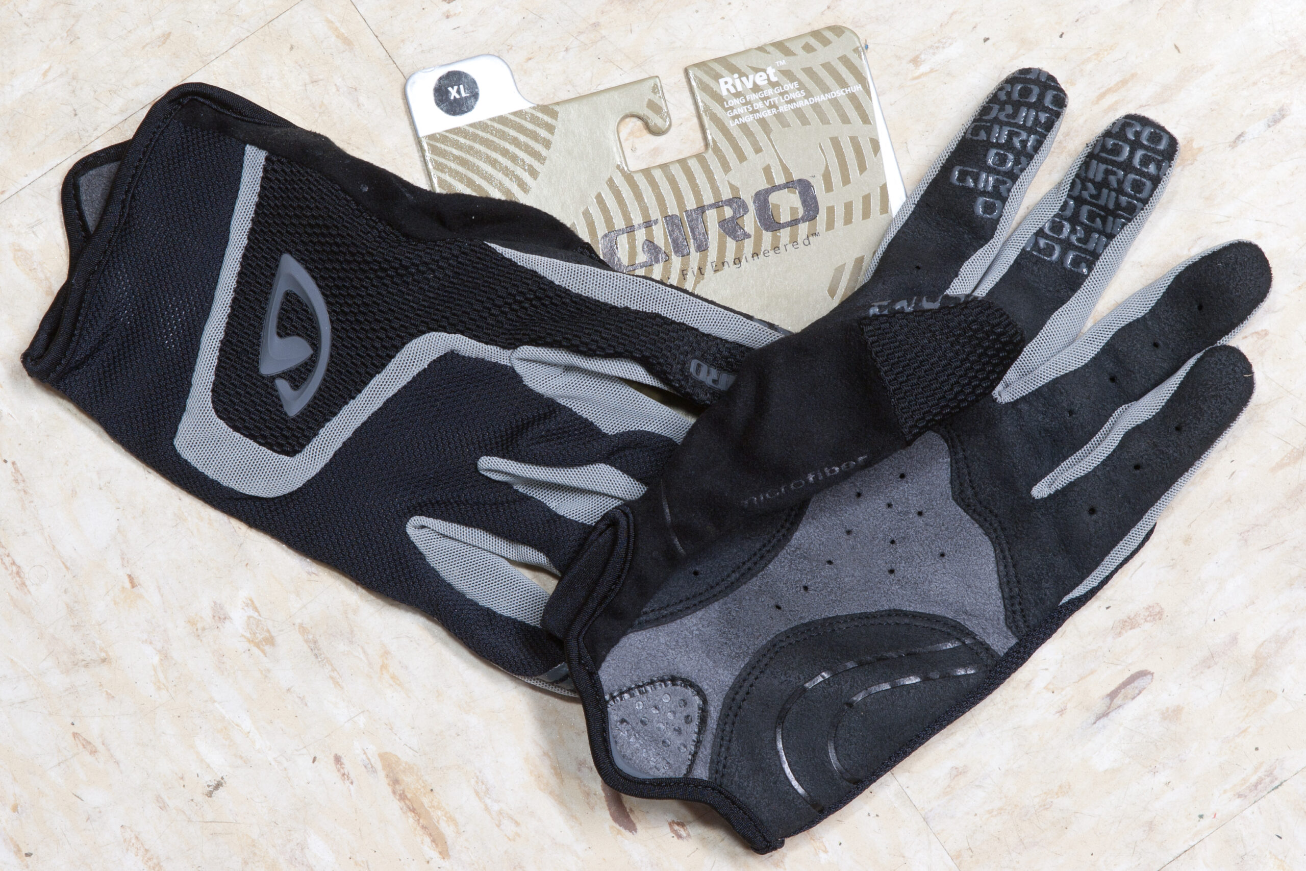 Giro Rivet gloves, size XL, to replace a pair that I lost last year. These are highly vented unpadded full finger gloves.