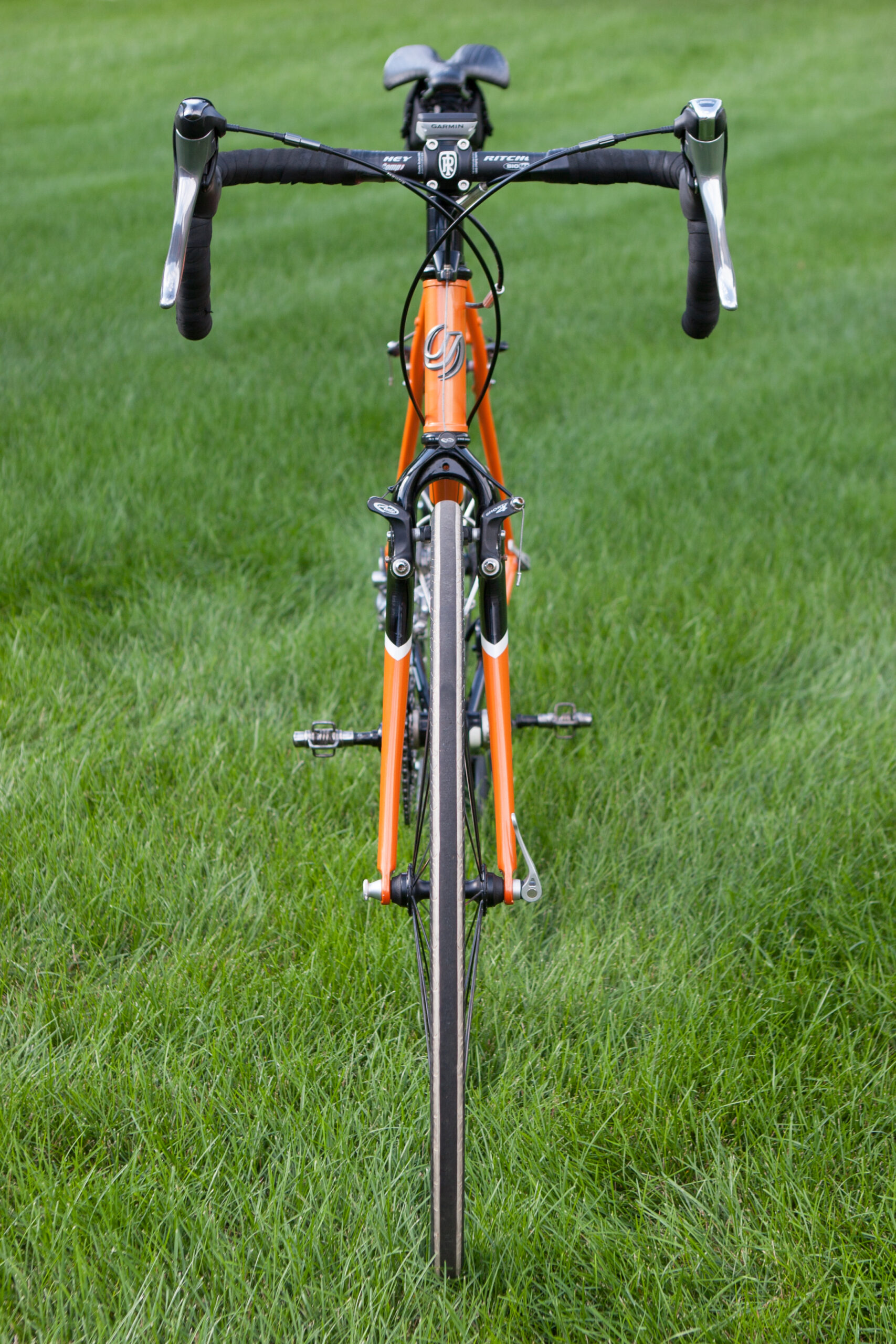Front view of the 2007 Jamis Nova.