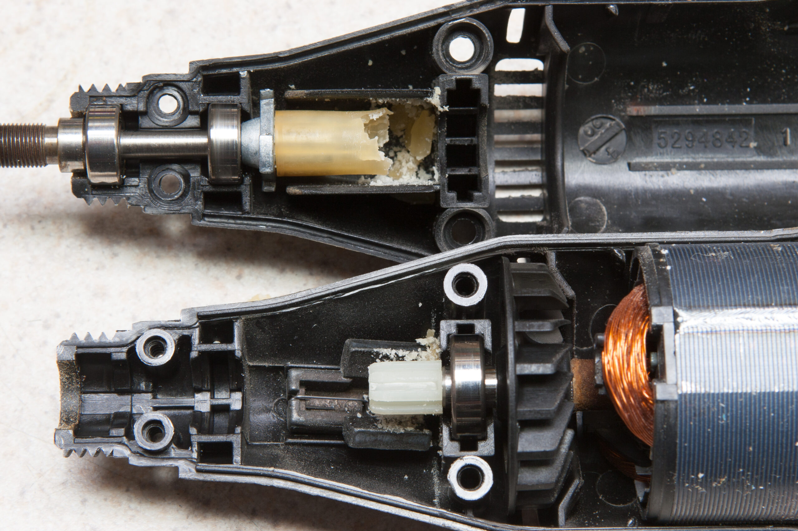 Looks like the shaft connector in my Dremel has failed. Good thing this should be an easy / cheap fix.