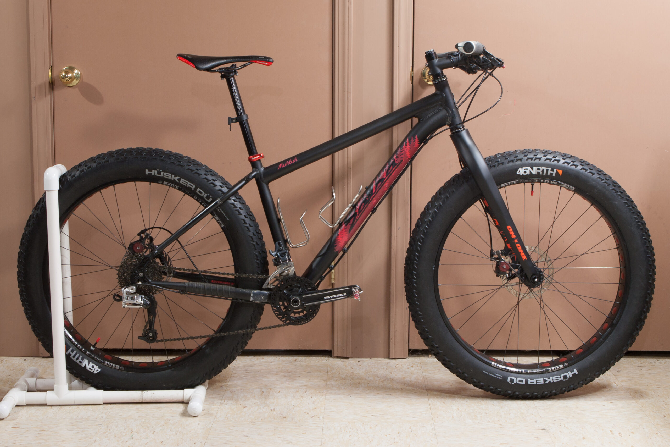 Overall 2012 Mukluk 2 with On-One Fatty fork fitted. I'm content with the look.